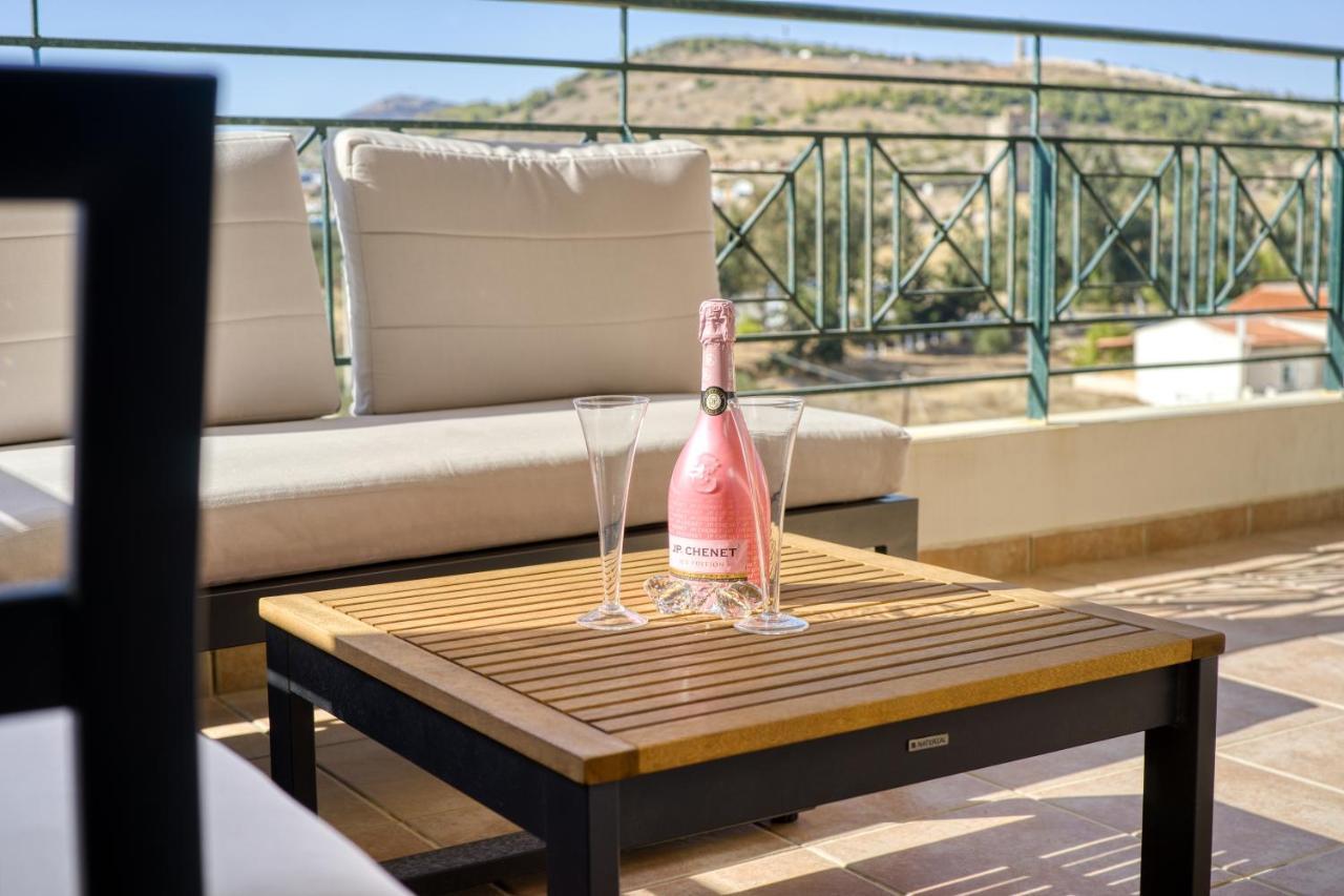 Sea & Mountain Apartment Close To Port And City Lávrion Zewnętrze zdjęcie